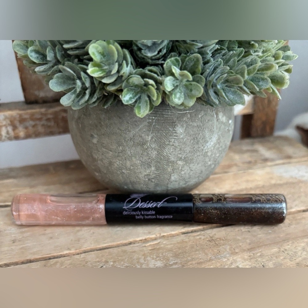 Desert By Jessica Simpson Kissable Belly Button Potion - Creamy / Juicy - HTF